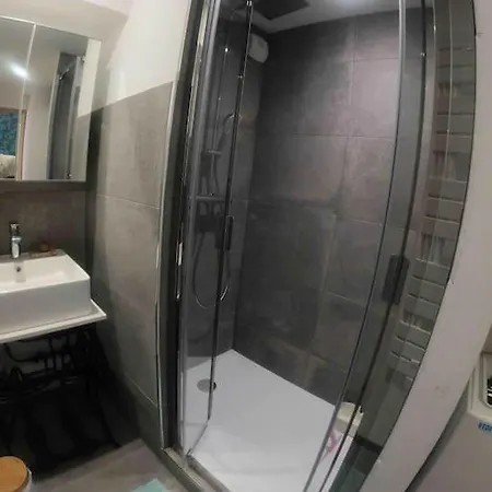 4 Pers Piscine Couchant Apartment *